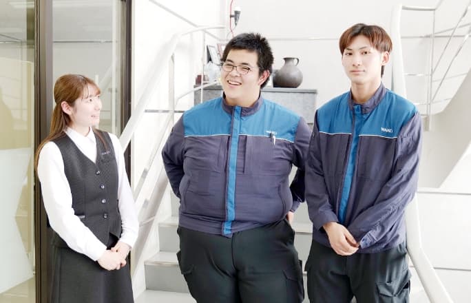 礼儀、気遣い等の出来る高い人間力を育てています。